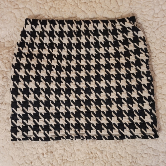XS Zara Houndtooth Miniskirt - Picture 3 of 4